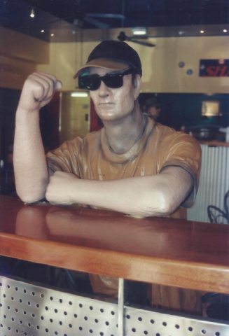 3D lifesize human sculptures